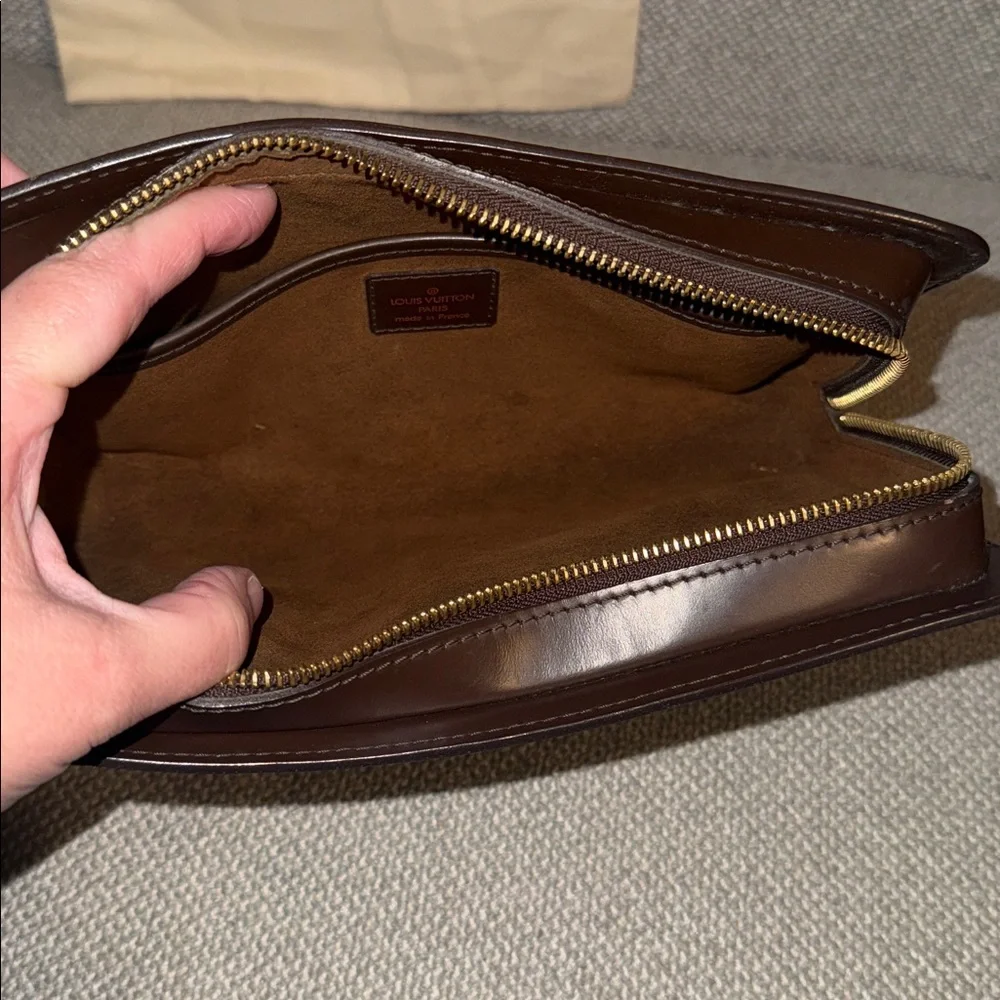 Louis Vuitton Damier Ebene Saint Louis Wristlet Authentic Brown, Unisex
